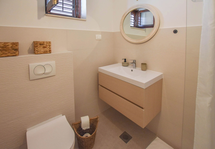 Bathroom 3, Apartment Blazenka, Tkon