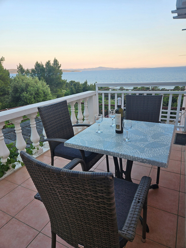 Terrace/patio 4, Apartments Sea and Pine, Jelsa