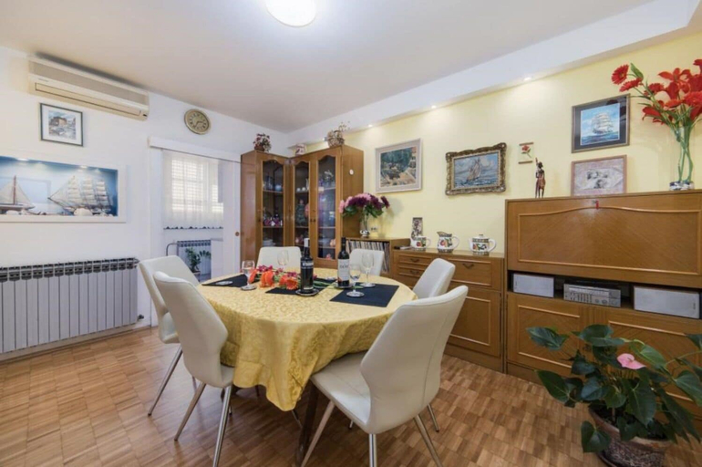 Food & Drinks, Apartment Stipe, Makarska