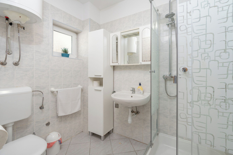 Bathroom 3, Apartments Branko, Povljane