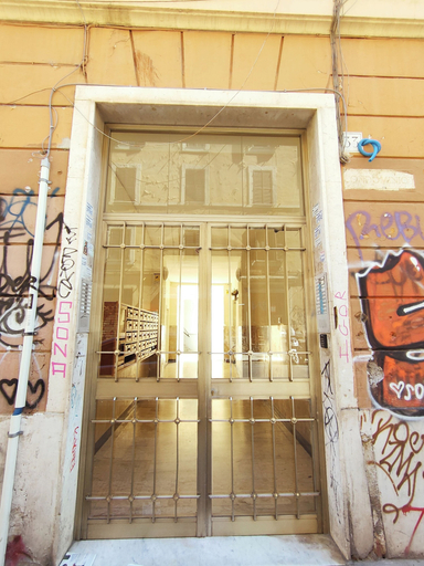 Exterior & Views, Latini's Home, Rome