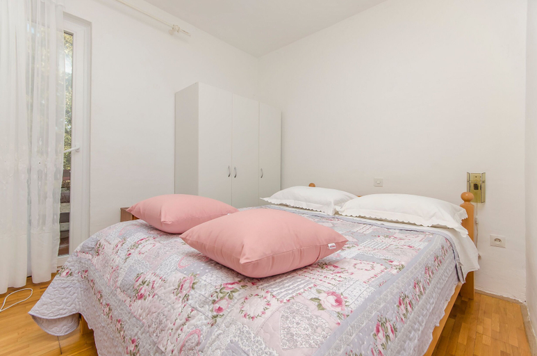Bedroom 3, Apartments Dragica, Šibenik