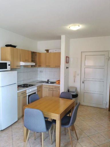 Private kitchen 5, Apartment Katy, Seget