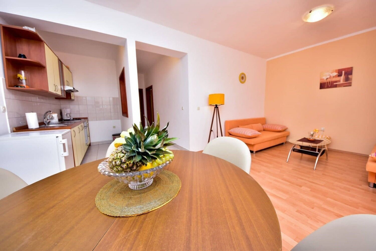 Others 5, Apartment Roko, Obrovac