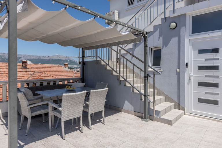 Others 5, Apartment Central Park, Split