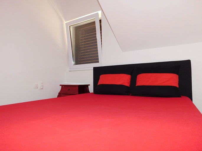 Bedroom 3, Apartments Coloured, Selca