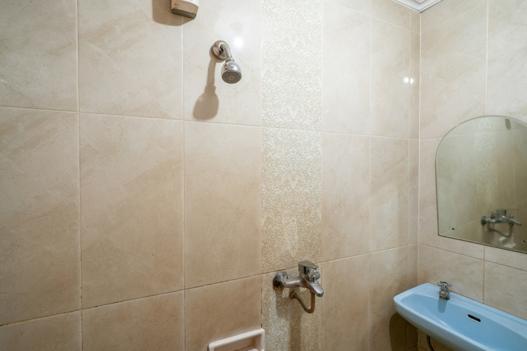 Bathroom 5, Rehat at Hotel Sabang, Bandung