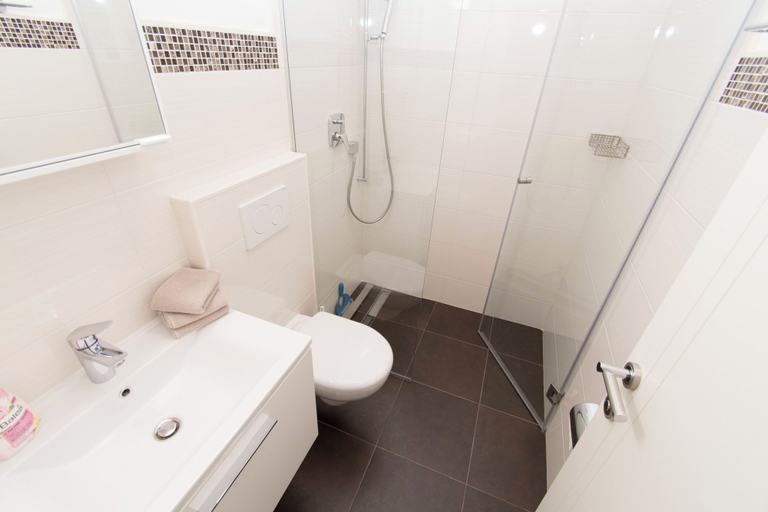 Bathroom 2, Apartments Pavlovic, Vodice