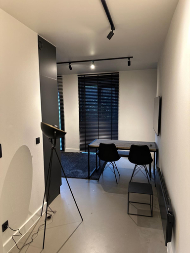 Room 2, La Petite For t Brussels Studio Near Palais, Bruxelles