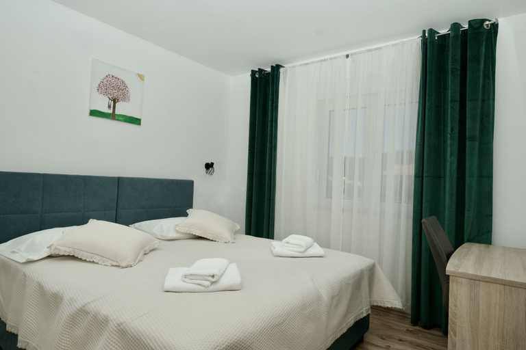 Room 4, Apartment Mario - With Pool, Seget
