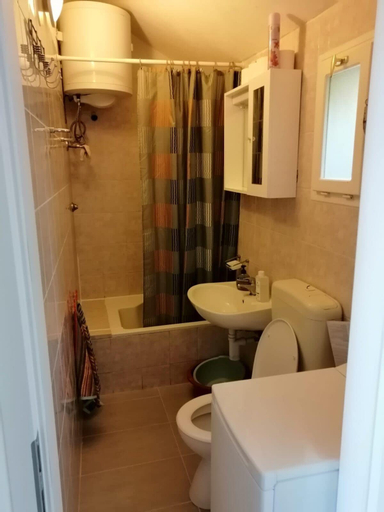 Bathroom, House Tomy, Bol