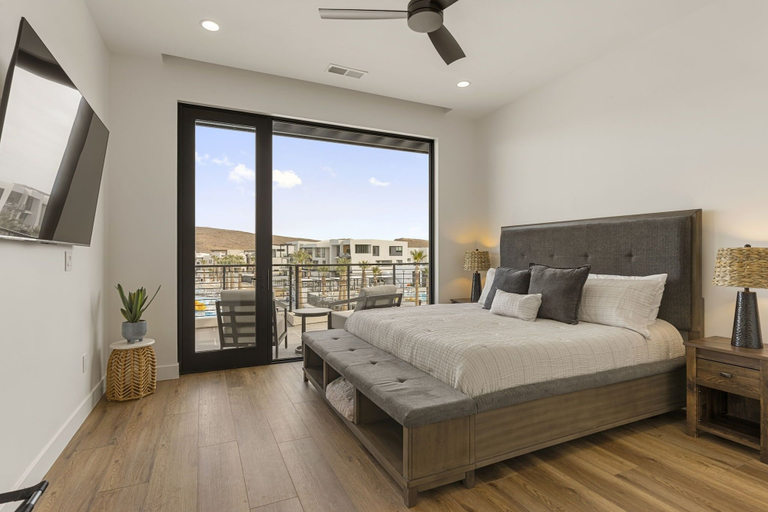 Room 3, Pearl Beach C 3 Bedroom Condo, Washington