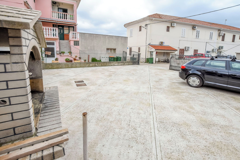 Parking, Apartments Ornella, Pašman