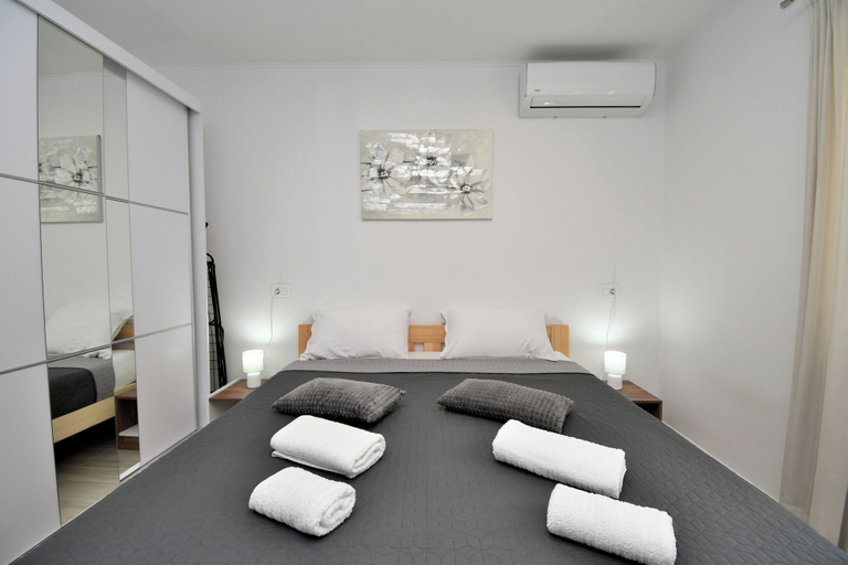 Bedroom 3, Apartments Plomin, Kršan