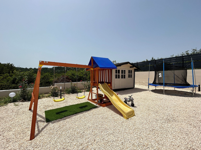 Children's area, Villa Veronica, Bilice