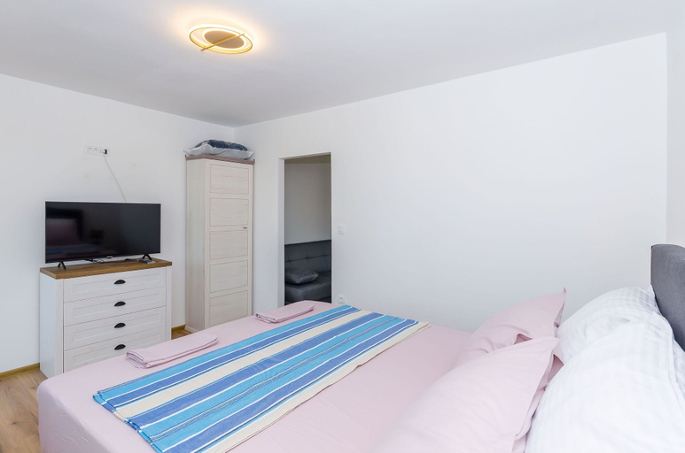 Room 2, Apartments Lada, Jelsa
