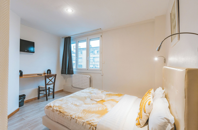 Bedroom 3, LE Faidherbe hotel, Pas-de-Calais