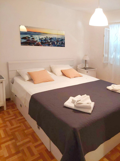 Room 4, House Spark, Rogoznica