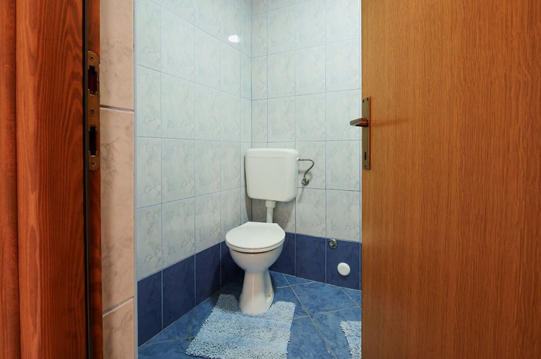 Bathroom 2, Apartments Antonia, Trogir