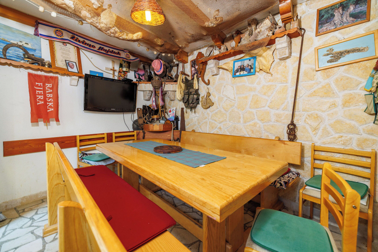 Food & Drinks 4, Apartments Tatjana, Lopar/Supetarska Draga