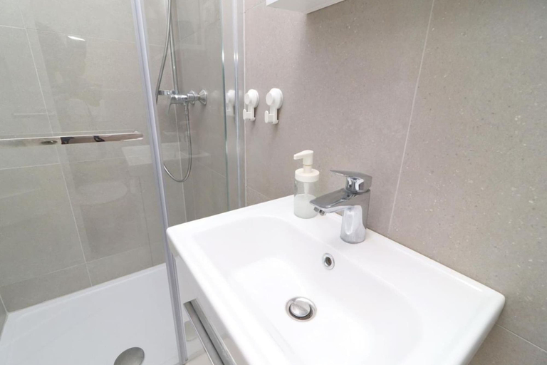 Bathroom 4, House Rosemary, Slivno