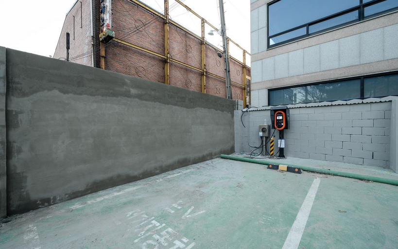 Parking lot, No. 25 Iksan Station Branch, Iksan