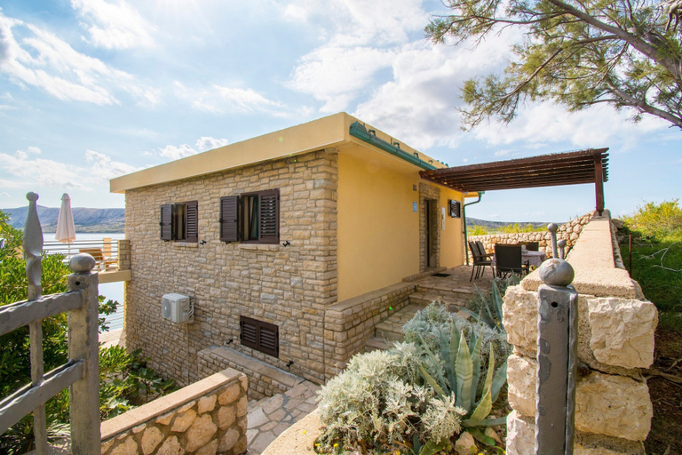 Building design 4, Apartments Sol Desire, Novalja