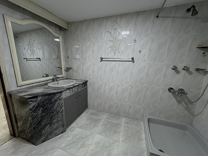 Bathroom 3, Green House DHK, Dhaka