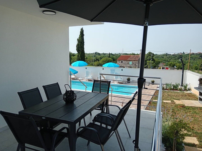 Terrace/patio 5, Apartments Noel, Umag