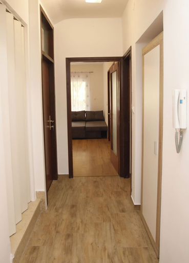 Hallway, Apartments Tadijic, Pula