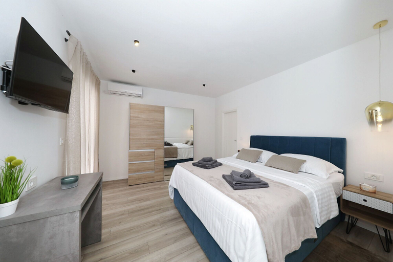 Room 2, House Bona, Sukošan