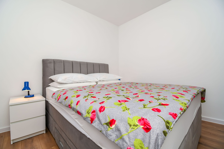 Bedroom 3, Apartments Jadran, Okrug