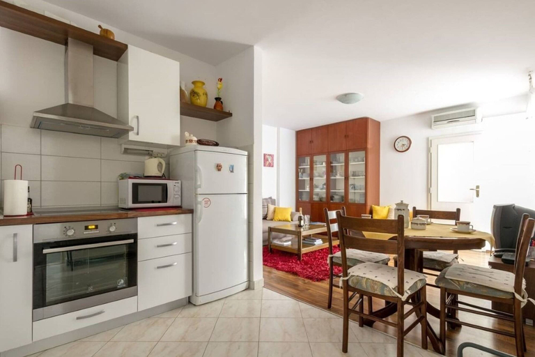 Others 5, Apartment Deni, Split