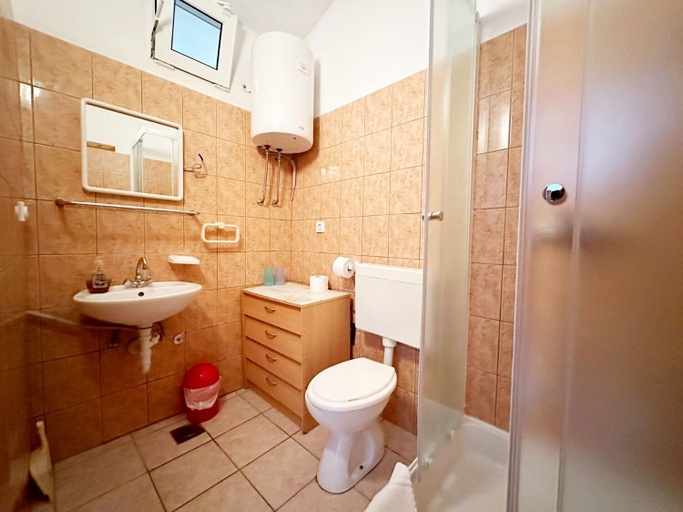 Bathroom 3, Apartments Tomo, Gradac