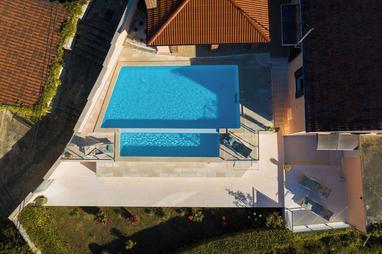 Aerial view, Villa Magnolia, Sali