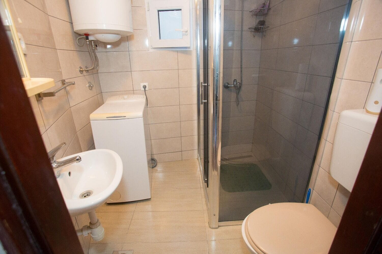 Bathroom 3, Apartment Bozo, Split