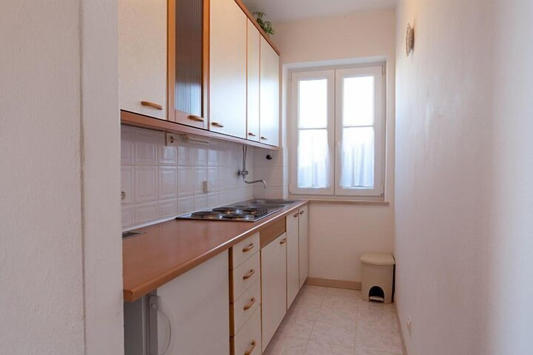 Private kitchen, Apartment Lana, Punat