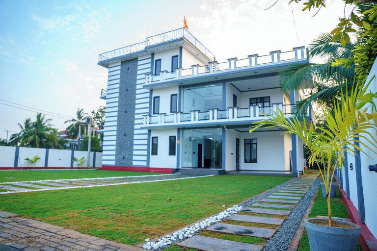 Front of property 5, Nilaveli Royal Paradise, Kuchchaveli