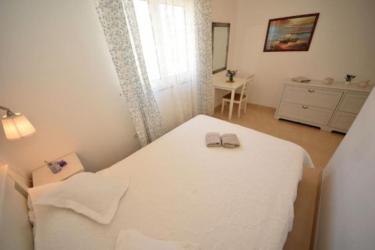 Bedroom 2, Apartments Lucky, Orebić