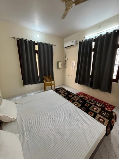 Bedroom 5, Pipewalas house, Varanasi