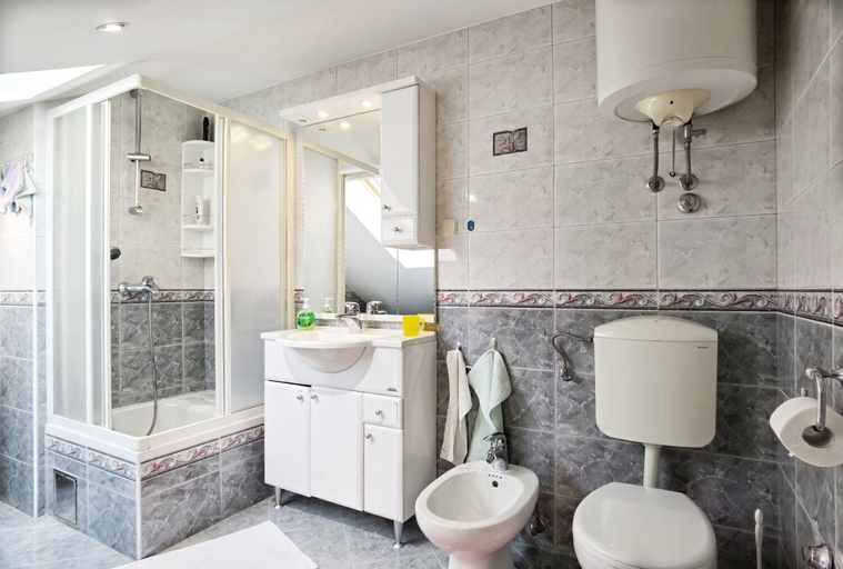 Bathroom 3, Apartment Anja, Dubrovnik
