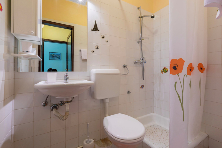 Bathroom 4, Apartments and Rooms Dotli, Crikvenica