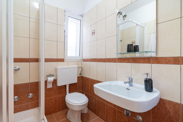 Bathroom 4, Apartments Ip, Pag