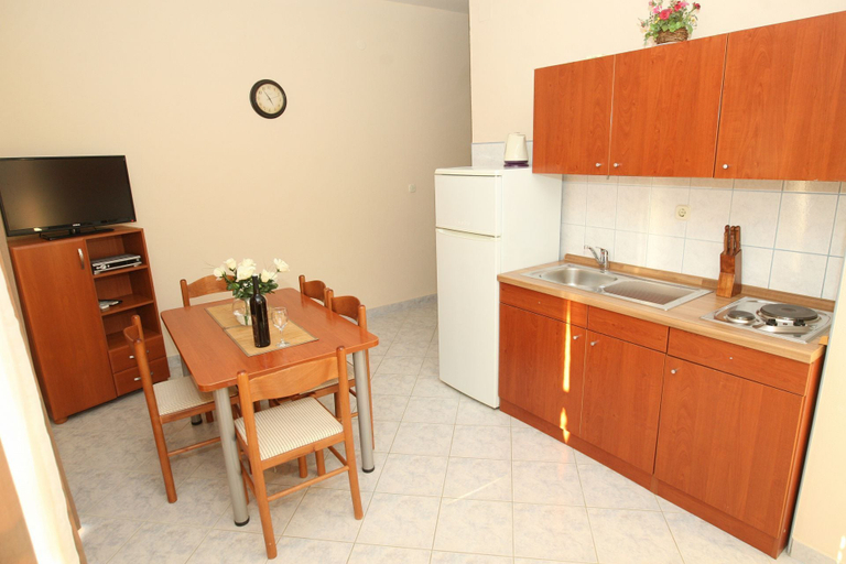Others 4, Apartments Mladen, Nin