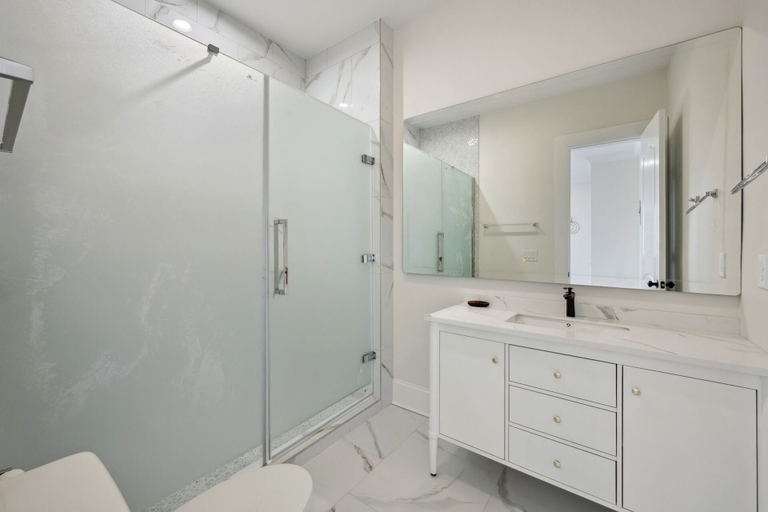 Bathroom 3, Blue Southern Charm 7 Bedroom Home, Georgetown