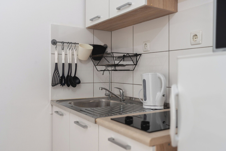 Others 5, Apartments Snjeza, Vir
