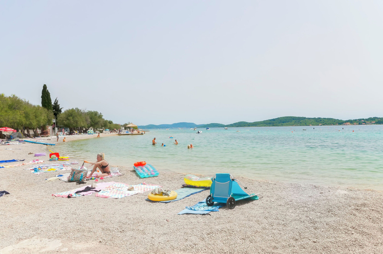 Property grounds 2, Apartment BR With sea View, Vodice
