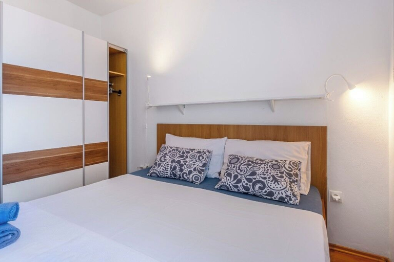 Room 2, Apartments and Room Tamaris, Malinska-Dubašnica
