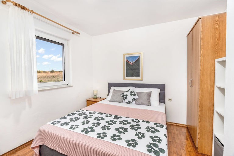 Bedroom 3, Apartments Rising Sun, Vir