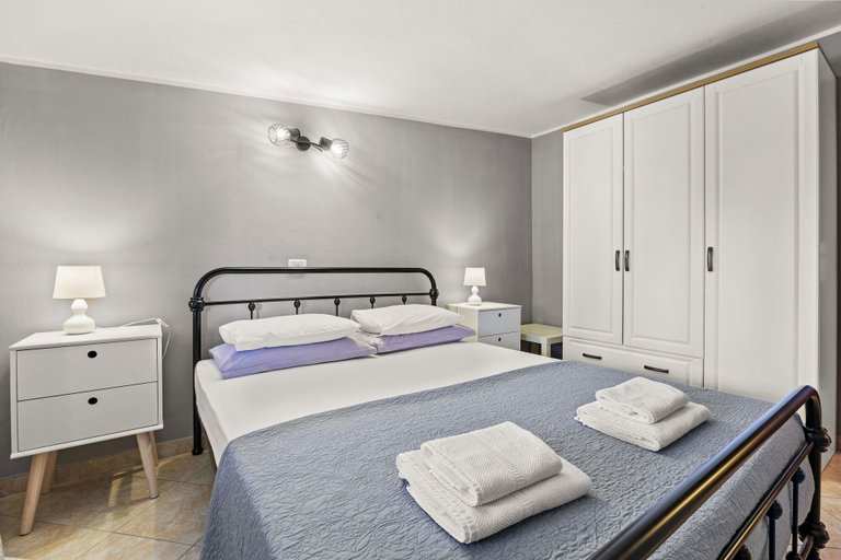 Bedroom 4, Apartments Villa Amaryllis, Brtonigla